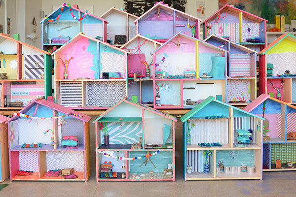 Magic of Miniatures: Dollhouse Decorating